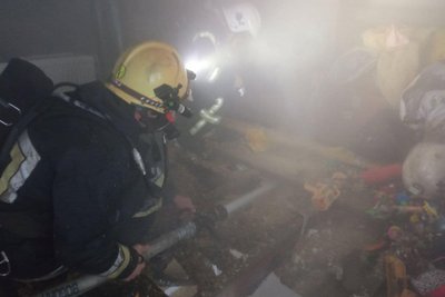 Під час пожежі на Волині врятували маму та трьох дітей Під час пожежі на Волині врятували маму та трьох дітей