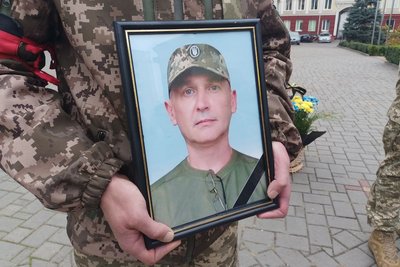 У Луцьку провели в останню дорогу 51-річного захисника Геннадія Шепетюка У Луцьку провели в останню дорогу 51-річного захисника Геннадія Шепетюка