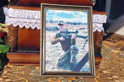 володимир серкізевич, монастирок, більче золотецька громада, меморіальна дошка володимир серкізевич, монастирок, більче золотецька громада, меморіальна дошка