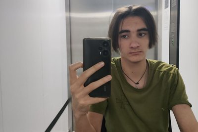 "Я просив, щоб мене добили": 20-річний оборонець на псевдо "Вольт" розповів про контрнаступ, бої та втрату кінцівок