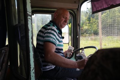Суми — Храпівщина: рейсовий автобус майже до лінії боєзіткнення Суми — Храпівщина: рейсовий автобус майже до лінії боєзіткнення