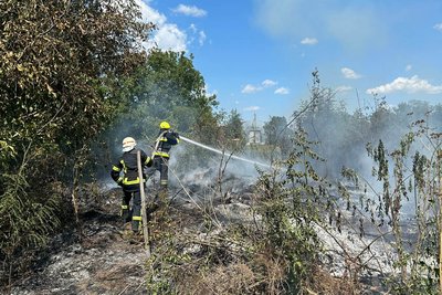 На Вінниччині за добу рятувальники гасили 25 пожеж На Вінниччині за добу рятувальники гасили 25 пожеж