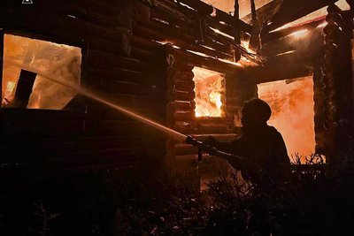 Одна людина загинула та дві травмовано: наслідки російської дронової атаки Київщини Одна людина загинула та дві травмовано: наслідки російської дронової атаки Київщини