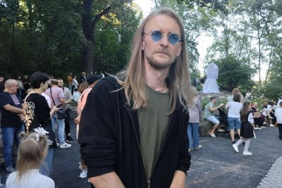 На Житомирщині відкрили скульптурну композицію Кузьмі Скрябіну На Житомирщині відкрили скульптурну композицію Кузьмі Скрябіну