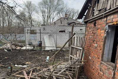 Наслідки влучання безпілотника у Немишлянському районі Харкова, 4 квітня 2026 року Наслідки влучання безпілотника у Немишлянському районі Харкова, 4 квітня 2026 року