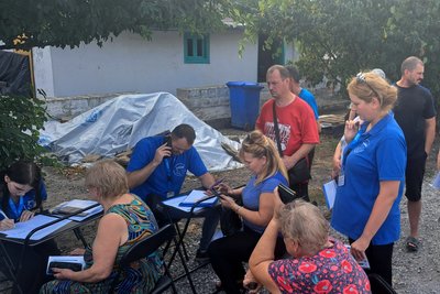 Вісім вибухів, вісім ракет: наслідки нічного обстрілу Добропілля на Донеччині Вісім вибухів, вісім ракет: наслідки нічного обстрілу Добропілля на Донеччині