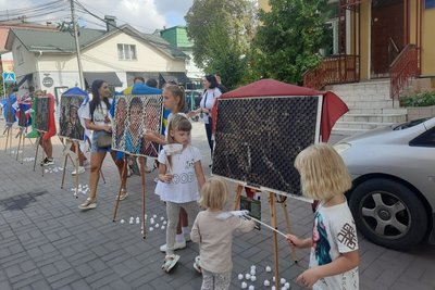 вінничанин встановив рекорд України, зібравши 4D-картини з дерев’яних кубиків вінничанин встановив рекорд України, зібравши 4D-картини з дерев’яних кубиків