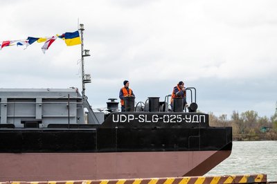 Українське Дунайське пароплавство побудувало третю SLG–баржу, що може перевозити понад 2 000 тонн вантажів Українське Дунайське пароплавство побудувало третю SLG–баржу, що може перевозити понад 2 000 тонн вантажів