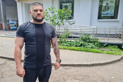 18 квартир дев'ять днів без води — чому в будинку у Житомирі не ремонтують порив труби