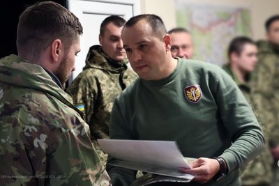 Військовослужбовців 199 центру ДШВ нагородили відзнаками Міноборони і грамотами Військовослужбовців 199 центру ДШВ нагородили відзнаками Міноборони і грамотами