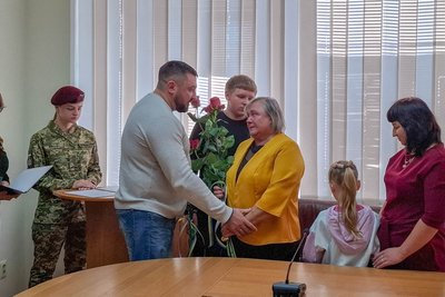 У Житомирі родинам загиблих військовослужбовців передали державні нагороди