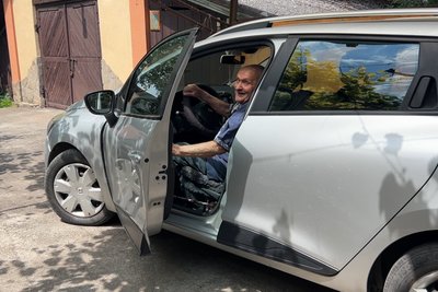 Робить руханку, користується ноутбуком та водить авто: як живе 100-річний Іван Дворжак з Рівненщини Робить руханку, користується ноутбуком та водить авто: як живе 100-річний Іван Дворжак з Рівненщини