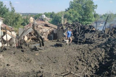 Вирва від влучання російської авіабомби, Харків, 1 липня 2026 року Вирва від влучання російської авіабомби, Харків, 1 липня 2026 року