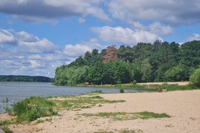 Відпочинок на пляжах Житомирщини — у яких водоймах вода не відповідає санітарним нормам Відпочинок на пляжах Житомирщини — у яких водоймах вода не відповідає санітарним нормам