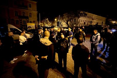 Друга група одеських комунальників поїхала на схід будувати фортифікації