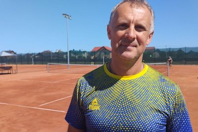 В одному із сіл неподалік Житомира проводять Всеукраїнський аматорський турнір з тенісу В одному із сіл неподалік Житомира проводять Всеукраїнський аматорський турнір з тенісу