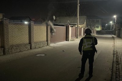 Російська армія атакувала Київщину: є пожежі та пошкодження інфраструктури Російська армія атакувала Київщину: є пожежі та пошкодження інфраструктури