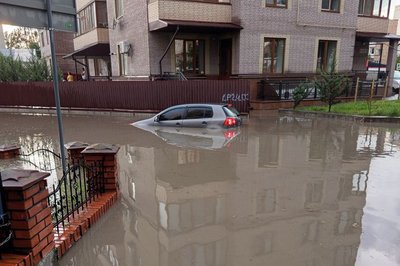 затопило вулиці, наслідки негоди в тернополі затопило вулиці, наслідки негоди в тернополі