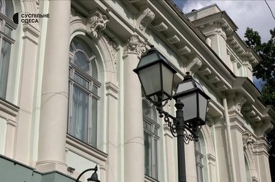 "Наші хлопці не дезертири": Український театр в Одесі може закритись через мобілізацію акторів "Наші хлопці не дезертири": Український театр в Одесі може закритись через мобілізацію акторів