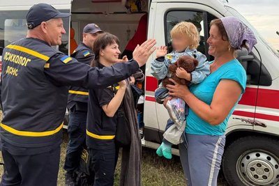 Зникла у полі: у Бердичівському районі знайшли 3-річну дитину Зникла у полі: у Бердичівському районі знайшли 3-річну дитину
