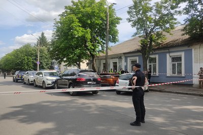 В Житомирі на вулиці Святослава Ріхтера сталася стрілянина, є загиблі В Житомирі на вулиці Святослава Ріхтера сталася стрілянина, є загиблі