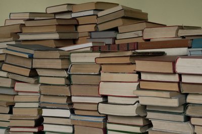 Книжки у бібліотеці Книжки у бібліотеці
