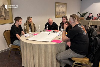 Історії з громад та зйомки без оператора: тренінг для гіперлокальних кореспондентів Суспільного Історії з громад та зйомки без оператора: тренінг для гіперлокальних кореспондентів Суспільного