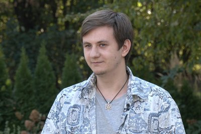 Студент з Донеччини Сергій Рожков передав музею у Луцьку старовинні речі Студент з Донеччини Сергій Рожков передав музею у Луцьку старовинні речі