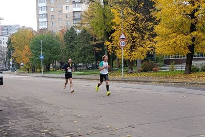У Житомирі провели Поліський напівмарафон: понад 1500 учасників і 100 тисяч гривень для ЗСУ