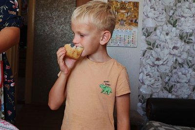 Волинська гастрофішка: господиня показала, як пече "хліб з чорнушкою" за давнім рецептом Волинська гастрофішка: господиня показала, як пече "хліб з чорнушкою" за давнім рецептом