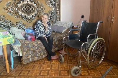 Дванадцять людей із інвалідністю евакуювали із Запоріжжя до обласного пансіонату у Вінниці