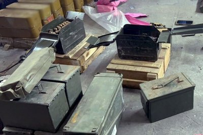 На Одещині п’ятьох військових підозрюють у продажі гранатометів, автоматів і боєприпасів на понад 1,5 млн грн На Одещині п’ятьох військових підозрюють у продажі гранатометів, автоматів і боєприпасів на понад 1,5 млн грн