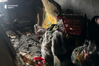 "Слава Богу, вони вчасно поїхали": мешканці пошкодженого будинку в Чорноморську про атаку РФ "Слава Богу, вони вчасно поїхали": мешканці пошкодженого будинку в Чорноморську про атаку РФ