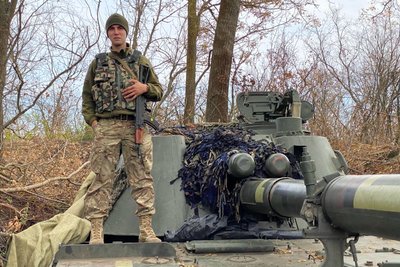 Командир гармати. Як українські воїни захищають Миколаївщину Командир гармати. Як українські воїни захищають Миколаївщину
