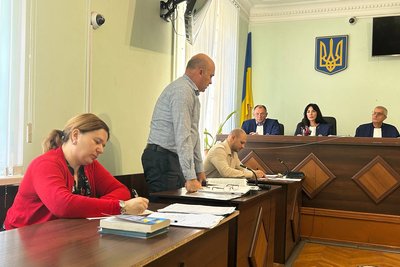 Справа про стрілянину і вбивство житомирянина: мати загиблого вважає, що справу затягують Справа про стрілянину і вбивство житомирянина: мати загиблого вважає, що справу затягують