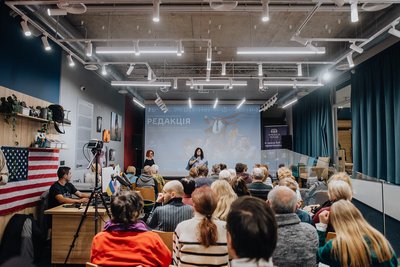 Фото Стефанії Амамджян з допрем'рного показу фільму "Редакція" в Одесі та дискусії про локальні медіа Фото Стефанії Амамджян з допрем'рного показу фільму "Редакція" в Одесі та дискусії про локальні медіа