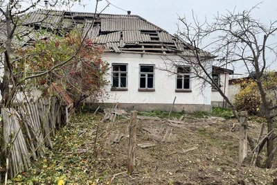 Масована атака військ РФ по Житомирщині: пошкоджені об'єкти енергетики, заклад освіти і житло, є поранені