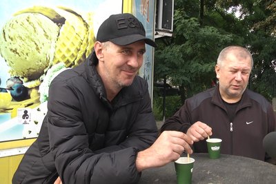 "Напливи" на дорогах у Житомирі: водії та пішоходи скаржаться — як реагують комунальники "Напливи" на дорогах у Житомирі: водії та пішоходи скаржаться — як реагують комунальники
