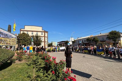 У Бердичеві на Житомирщині близько 400 людей долучилися до забігу пам’яті про загиблих захисників У Бердичеві на Житомирщині близько 400 людей долучилися до забігу пам’яті про загиблих захисників