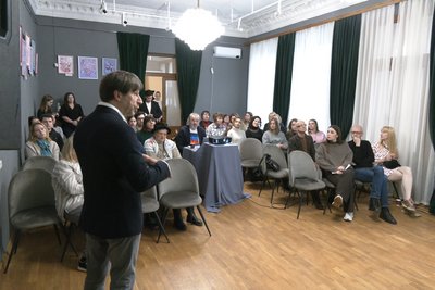 В Житомирі презентували проєкт музею сучасного мистецтва, який хочуть побудувати на Замковій горі В Житомирі презентували проєкт музею сучасного мистецтва, який хочуть побудувати на Замковій горі