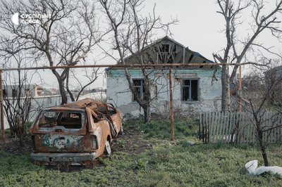Постійні обстріли, розтрощені будинки та міни: як працює поліція на деокупованій Херсонщині Постійні обстріли, розтрощені будинки та міни: як працює поліція на деокупованій Херсонщині