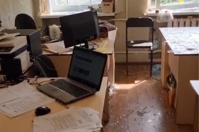 Пошкоджене приміщення селищної ради у Золочеві Пошкоджене приміщення селищної ради у Золочеві