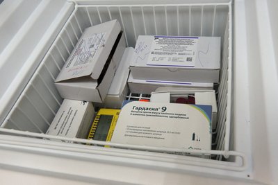 На Житомирщині від вірусу папіломи людини вакцинували понад 3 тисячі дівчат віком 12 та 13 років На Житомирщині від вірусу папіломи людини вакцинували понад 3 тисячі дівчат віком 12 та 13 років