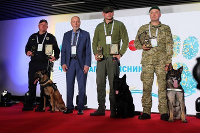 У Києві нагородили службову вівчарку, яка виявила кілограм кокаїну У Києві нагородили службову вівчарку, яка виявила кілограм кокаїну