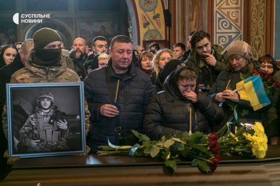 Відспівування у Михайлівському соборі чотирьох бійців добровольчого батальйону "Братство", які загинули 25 грудня у складі ДРГ на території Росії. Київ, 7 березня 2023 року.