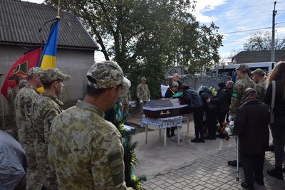На Одещині попрощались з прикордонником, який загинув на фронті На Одещині попрощались з прикордонником, який загинув на фронті