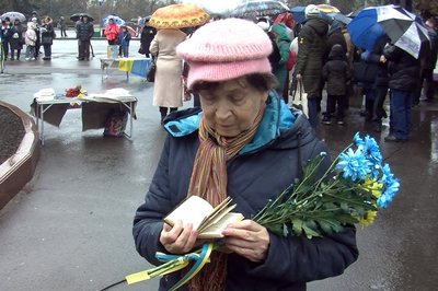 Пів сотні волинян долучилися до акції "Прийди зі своїм Кобзарем"
