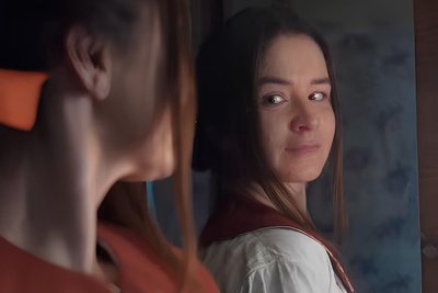 "Пригадала все, що робила бабуся": фотографка відзняла відео у покинутій хаті ради збору на дрони "Пригадала все, що робила бабуся": фотографка відзняла відео у покинутій хаті ради збору на дрони