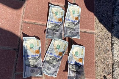 На Житомирщині інженера охорони і захисту лісу підозрюють у хабарництві На Житомирщині інженера охорони і захисту лісу підозрюють у хабарництві