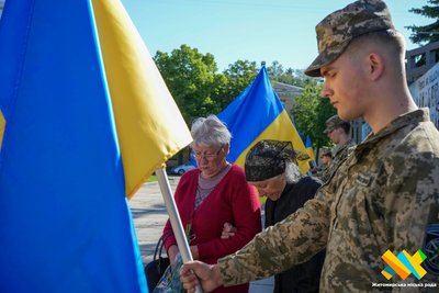 У День Героїв у Житомирі освятили 15 стенд із 60 портретами загиблих за Україну воїнів У День Героїв у Житомирі освятили 15 стенд із 60 портретами загиблих за Україну воїнів